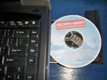 ソフトウェアをPCに挿入